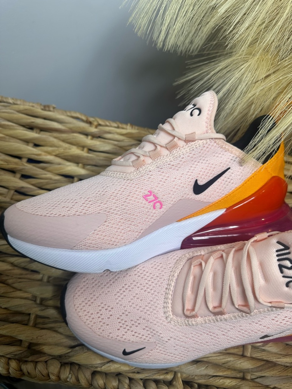 Nike Air Max 270 - Picture 8 of 14